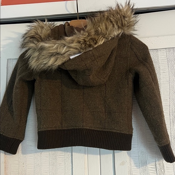 Ralph Lauren classic polo bomber with “fur” trim hood size 4 - Picture 6 of 8